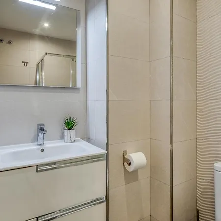 Hanami Castillo Estepona