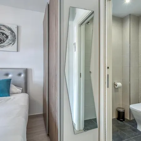 Hanami Castillo Apartment Estepona